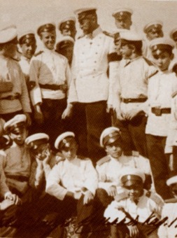 Великий князь Константин Константинович среди кадет. 1910 г.