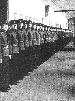 Торжественное построение кадет Первого Русского кадетского корпуса. 1938 г.